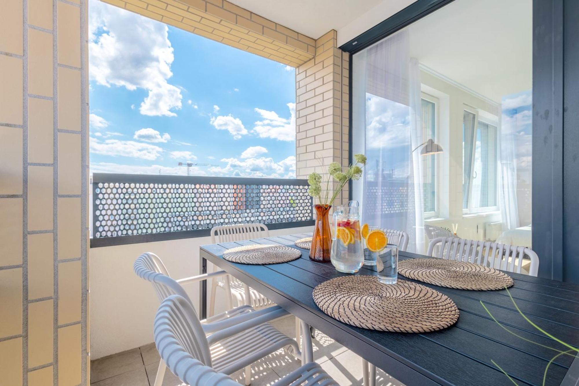 Bright 2Br - 7Th Floor, Balcony, Free Parking By Gravity Prague Apartment Ngoại thất bức ảnh