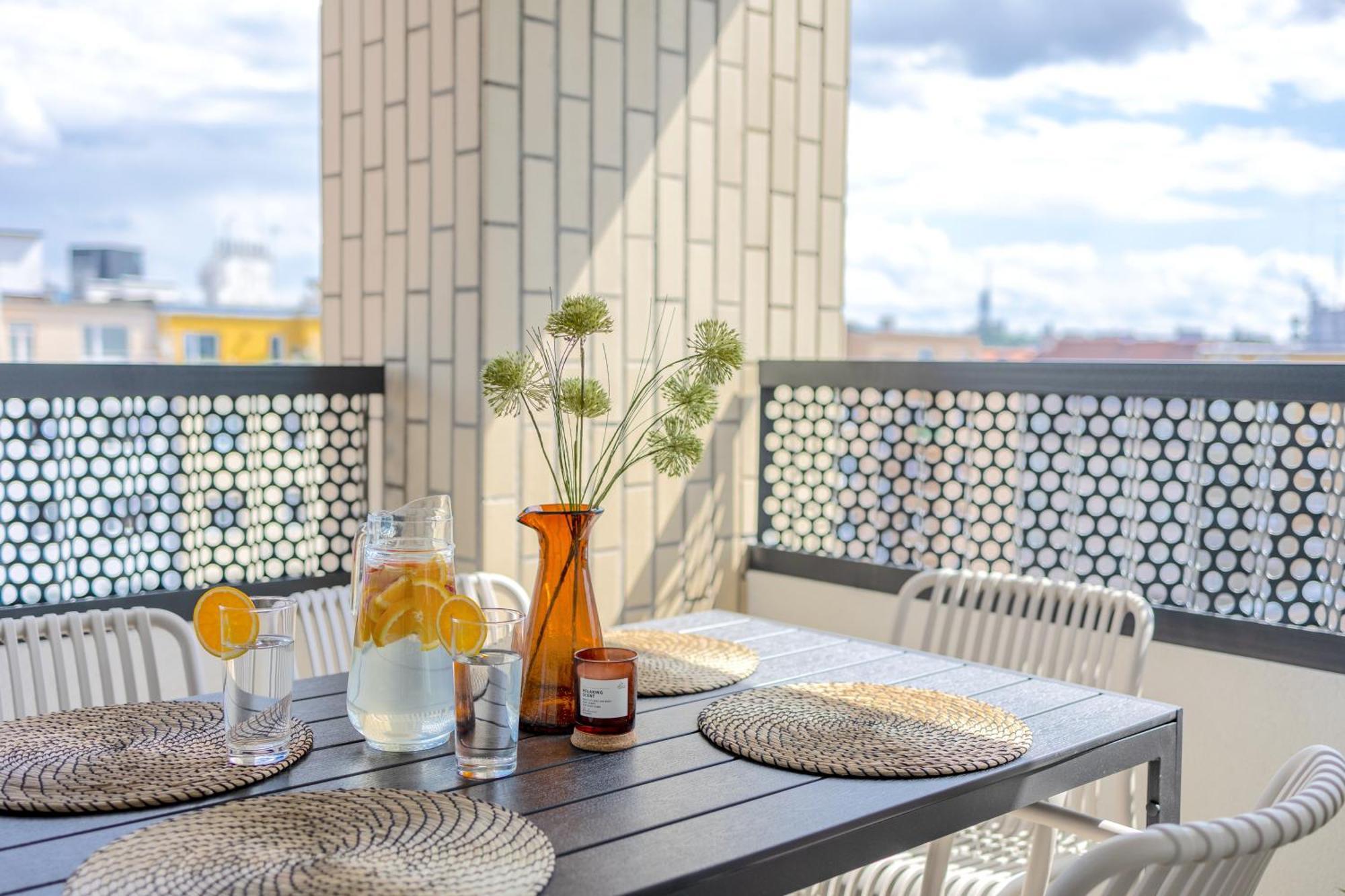 Bright 2Br - 7Th Floor, Balcony, Free Parking By Gravity Prague Apartment Ngoại thất bức ảnh